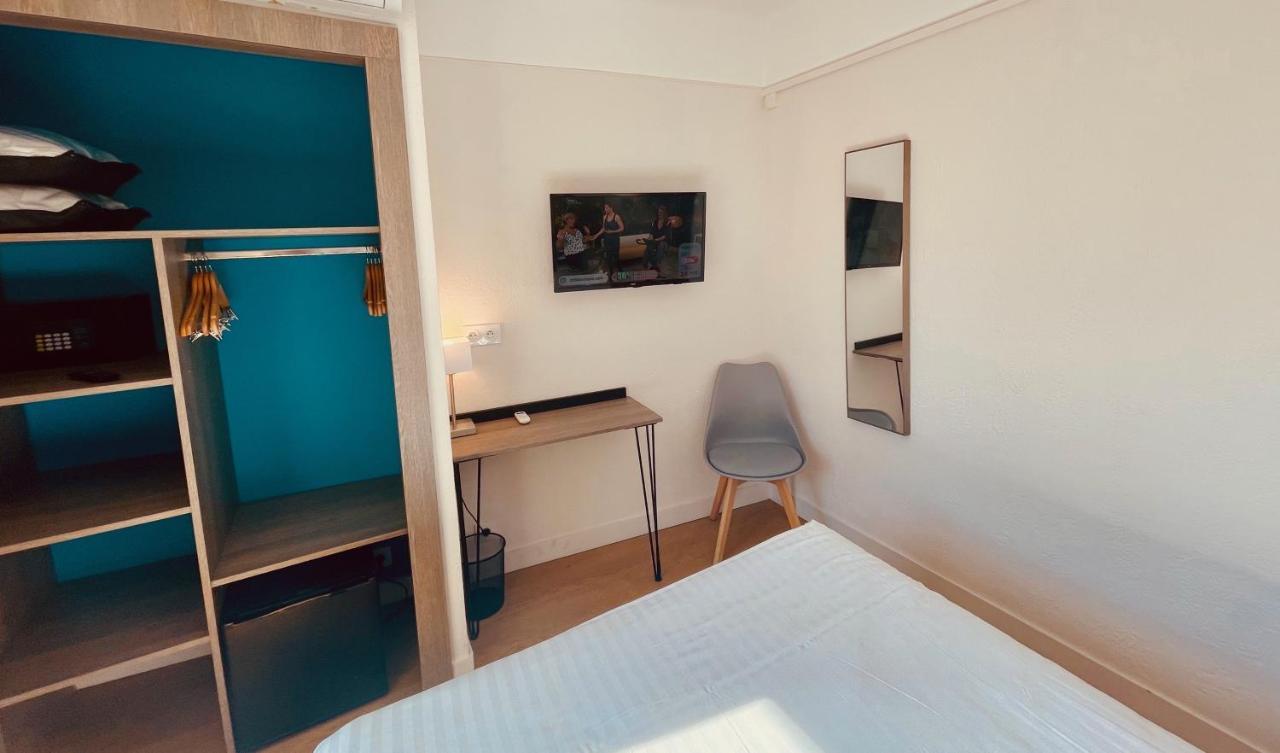 Hotel Courbet Juan-les-Pins Bagian luar foto
