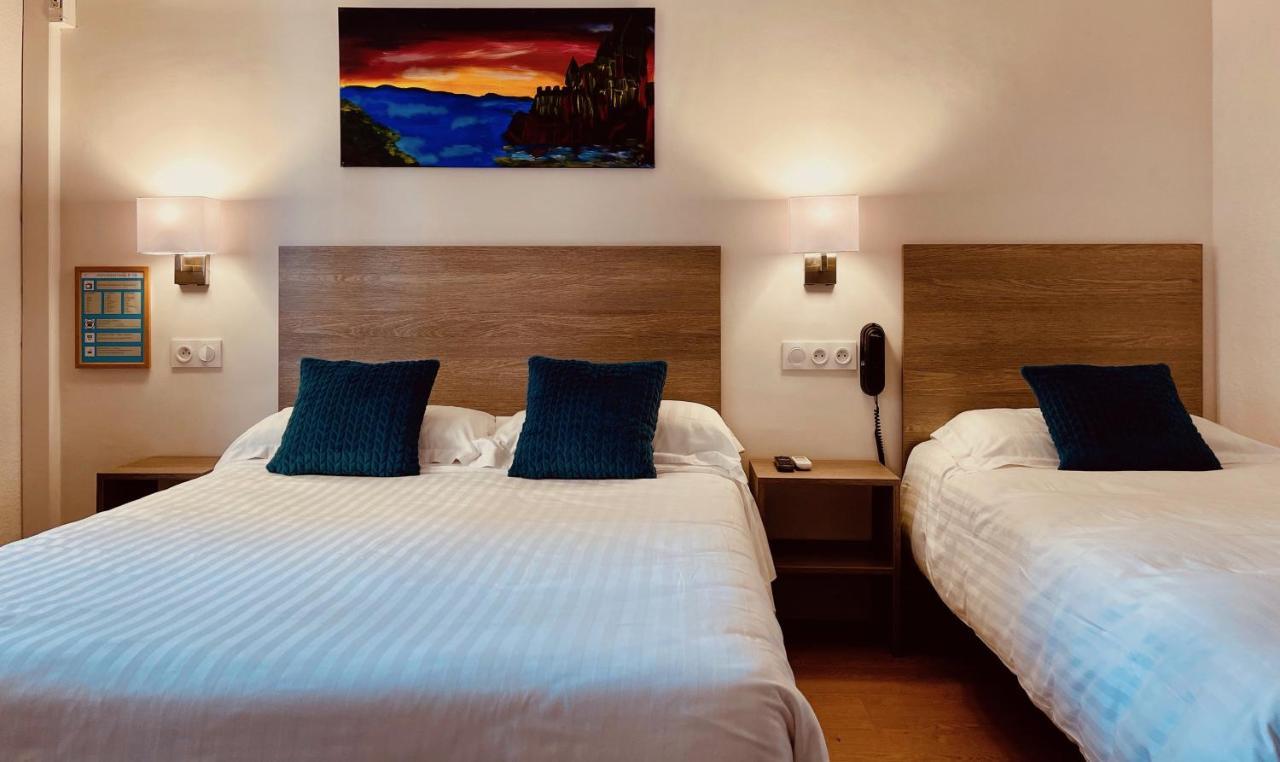 Hotel Courbet Juan-les-Pins Bagian luar foto