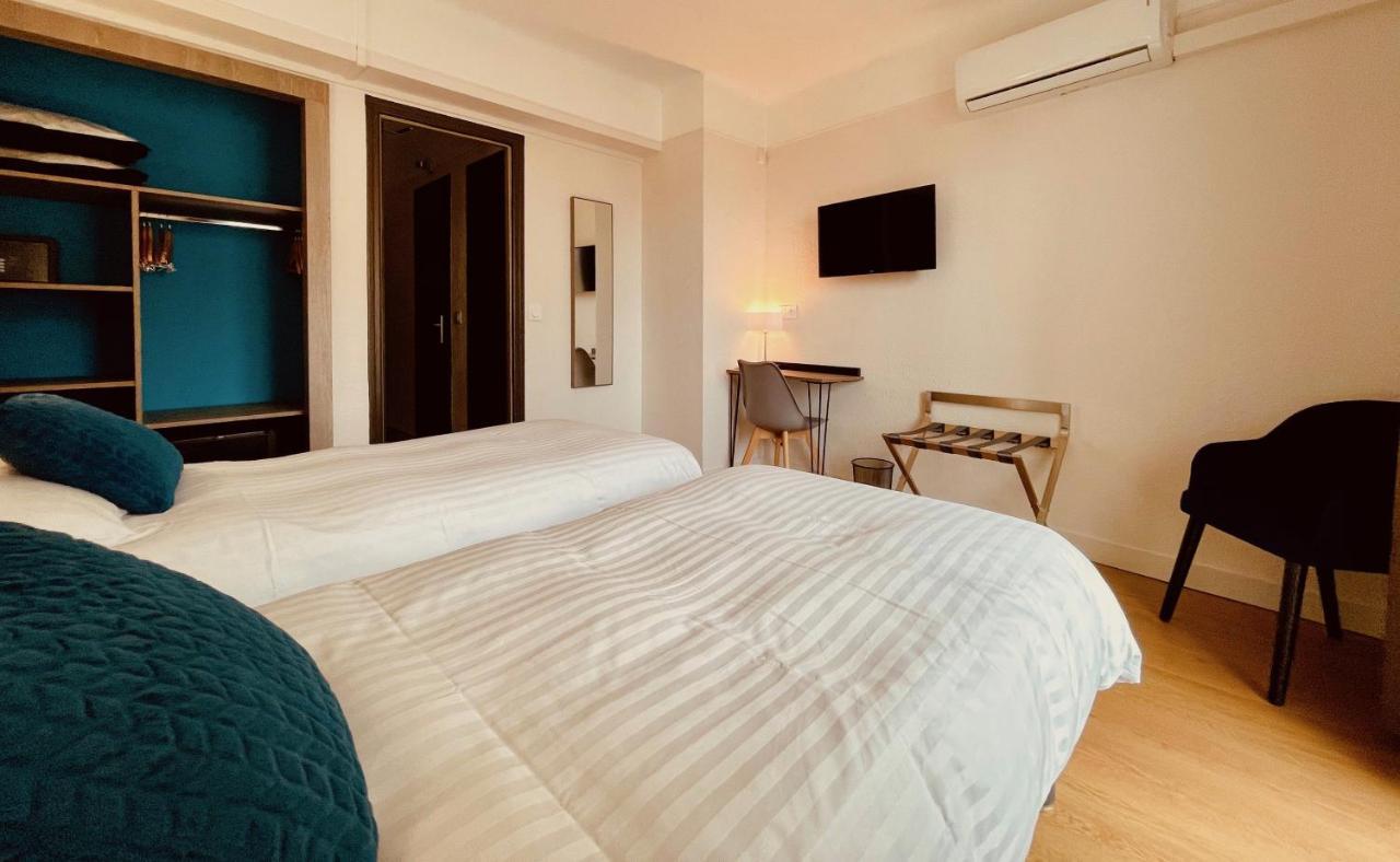 Hotel Courbet Juan-les-Pins Bagian luar foto