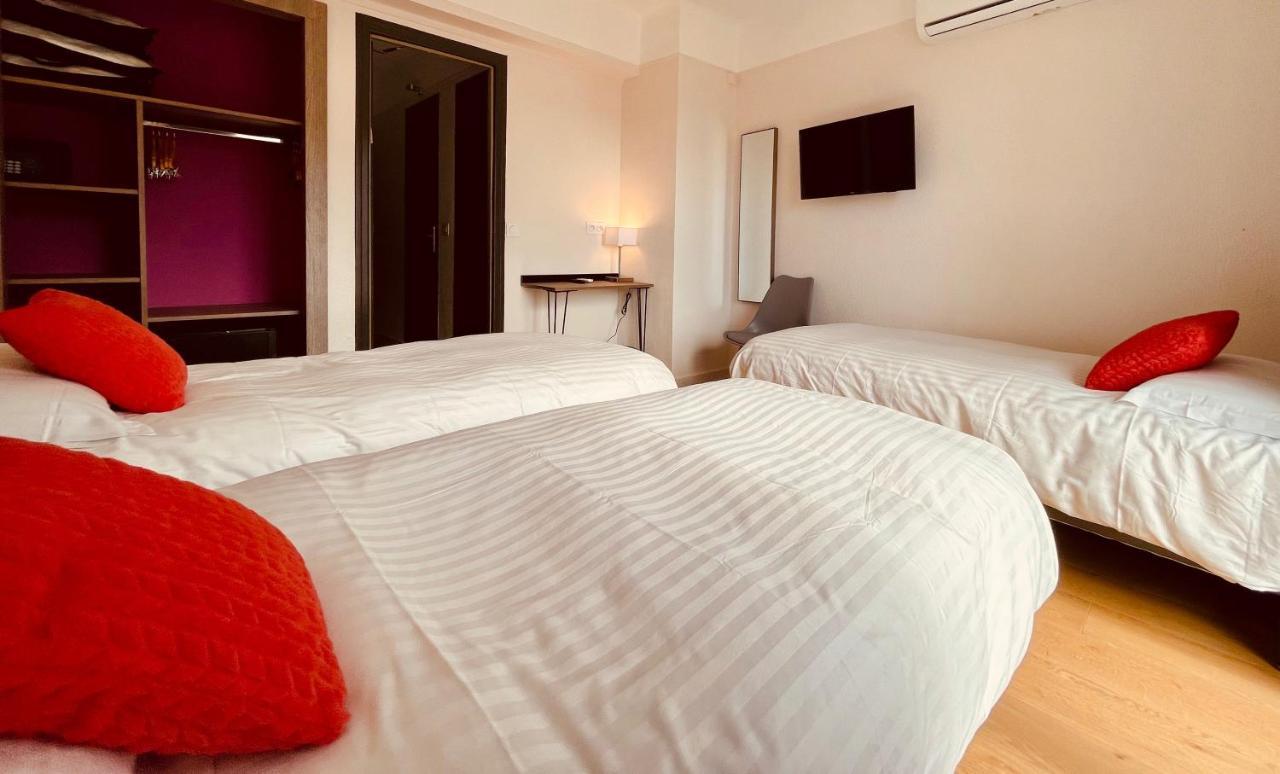 Hotel Courbet Juan-les-Pins Bagian luar foto